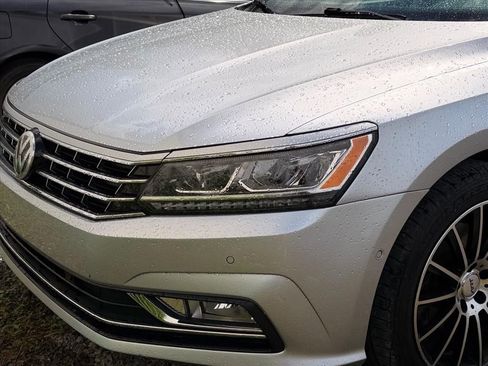 Used 2016 Volkswagen Passat 1.8T FWD image 6