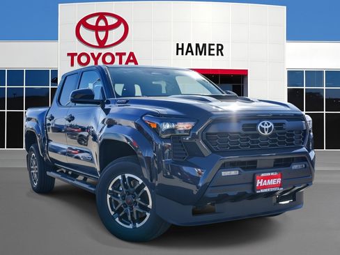 New 2025 Toyota Tacoma TRD Sport image 1