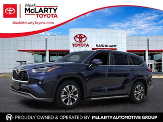Used 2022 Toyota Highlander XLE FWD 360° Tour