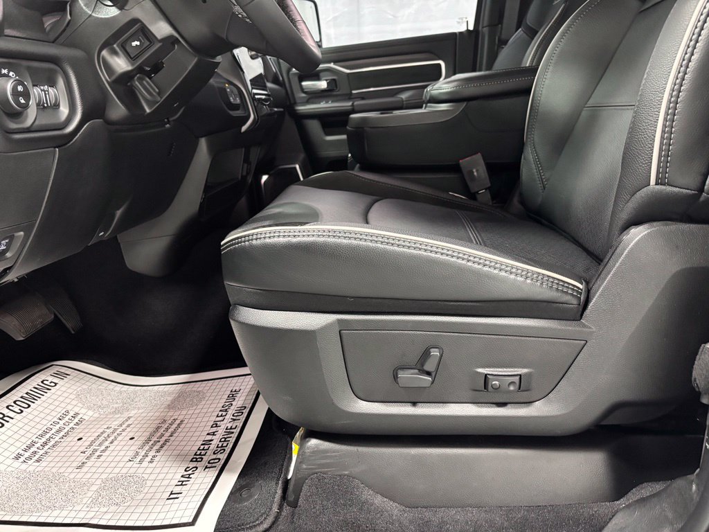 Used 2026 RAM 2500 Laramie AWD/4WD image 12