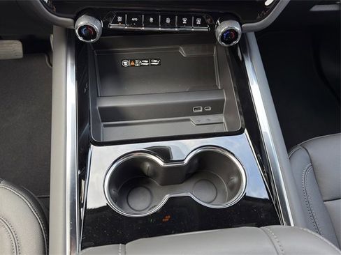 New 2026 Chevrolet Suburban LT w/ Comfort Package image 16