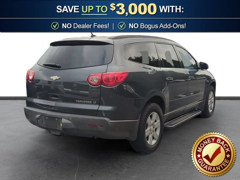 Used 2011 Chevrolet Traverse LT FWD image 7