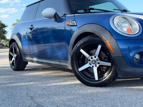 Used 2012 MINI Cooper Hardtop FWD image 2