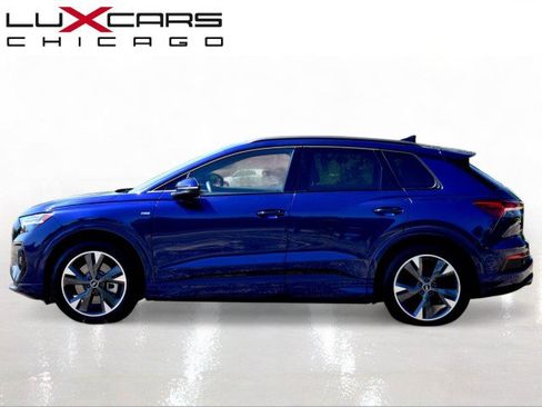 Used 2025 Audi Q4 e-tron Prestige w/ Black Optic Package AWD/4WD image 9