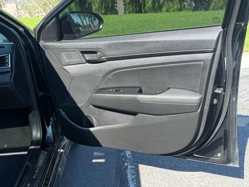 Used 2018 Hyundai Elantra Sport w/ Sport Premium Package 03 image 9