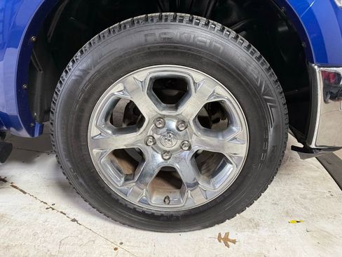 Used 2015 RAM 1500 Laramie w/ Convenience Group image 9