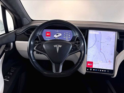Used 2018 Tesla Model X 75D AWD/4WD image 16
