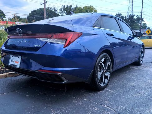 Used 2023 Hyundai Elantra Limited w/ Winter Weather Package image 9