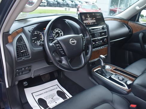Used 2024 Nissan Armada SL w/ Captain's Chairs Package RWD image 29