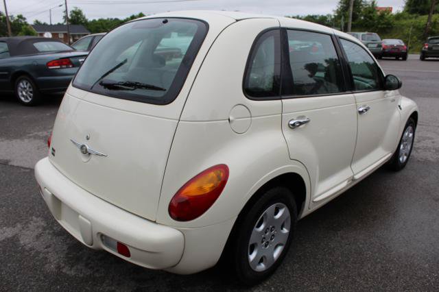 Used 2005 Chrysler PT Cruiser Touring FWD image 6