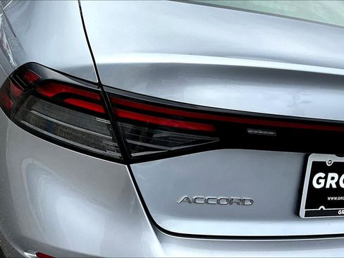 Used 2025 Honda Accord SE image 26