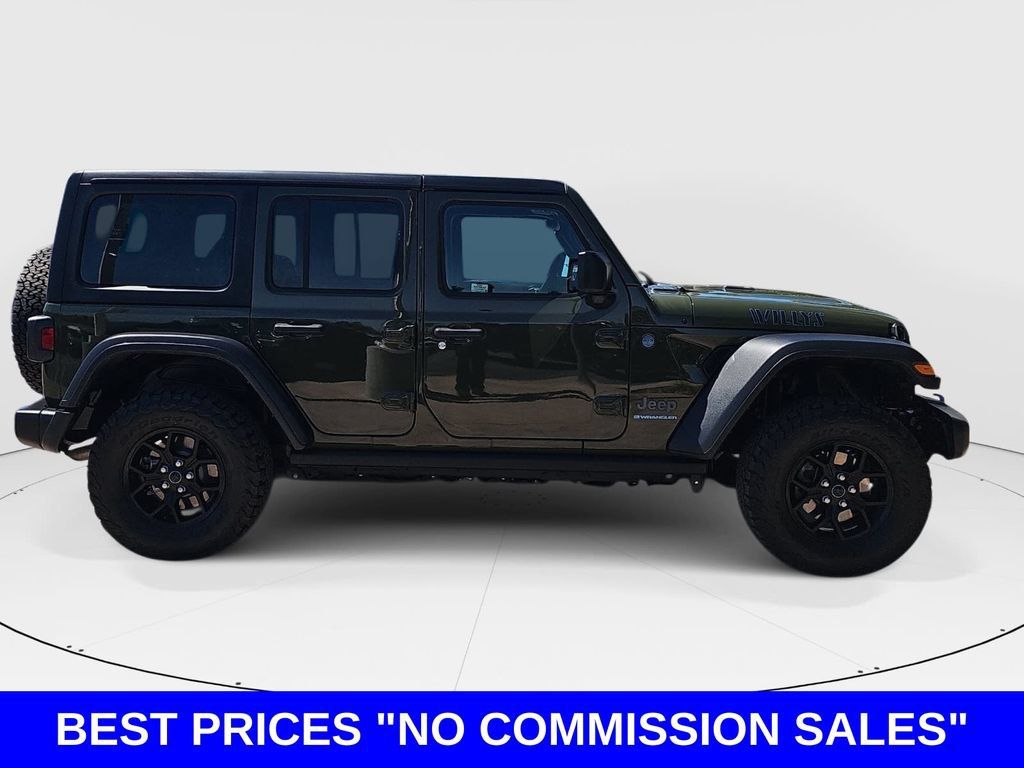 Used 2024 Jeep Wrangler Unlimited AWD/4WD image 2