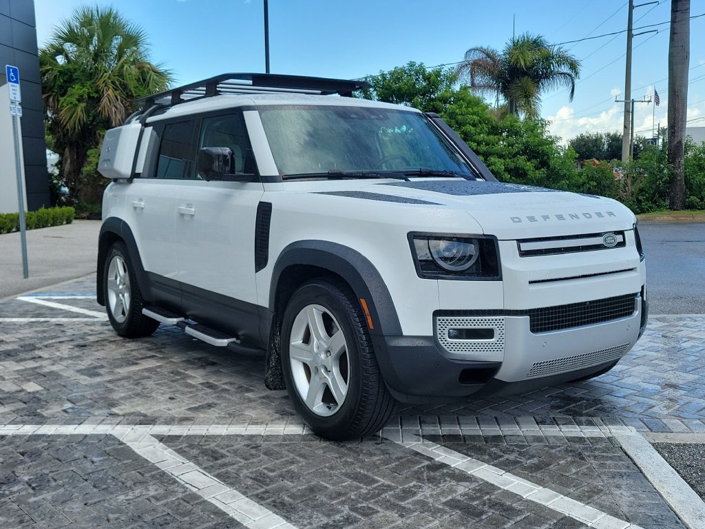 Certified 2023 Land Rover Defender 110 SE AWD/4WD image 7