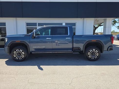 New 2026 GMC Sierra 2500 Denali Ultimate w/ Max Trailering Package image 4