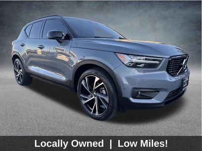 Used 2021 Volvo XC40 T5 R-Design w/ Advanced Package