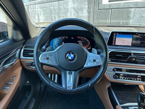 Used 2021 BMW 740i xDrive w/ M Sport Package AWD/4WD image 19