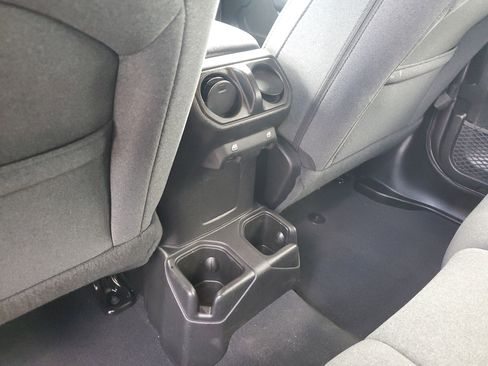 Used 2025 Jeep Wrangler Unlimited Sport AWD/4WD image 9