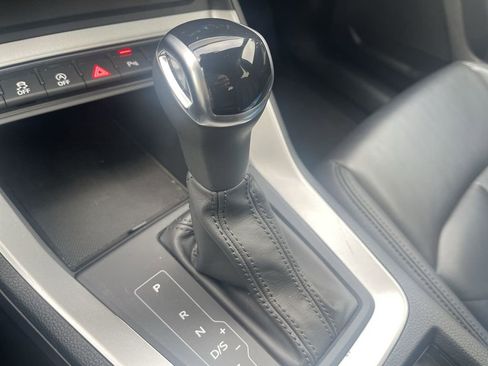 Used 2025 Audi Q3 2.0T Premium image 32