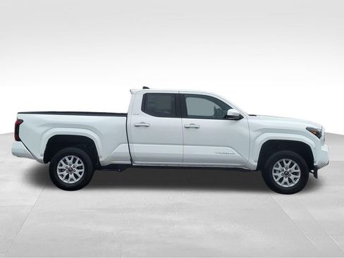 New 2026 Toyota Tacoma SR5 image 7