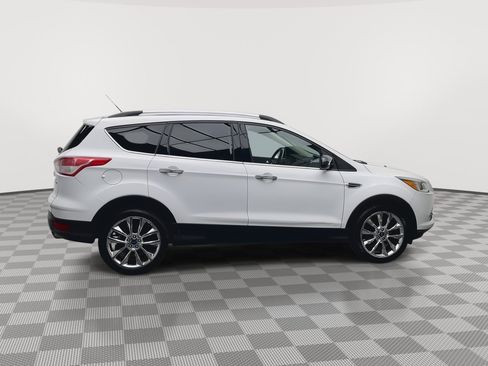 Used 2016 Ford Escape SE w/ SE Chrome Package FWD image 36