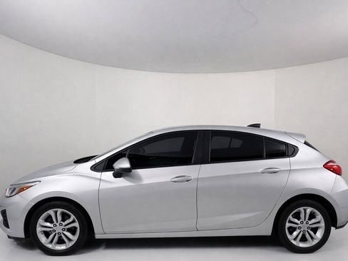 Used 2019 Chevrolet Cruze LS w/ LS Convenience Package image 2