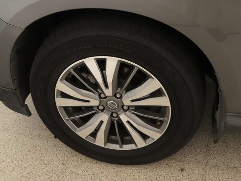 Used 2020 Nissan Pathfinder S FWD image 31