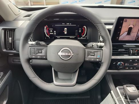 New 2026 Nissan Pathfinder SL w/ SL Premium Package FWD image 8