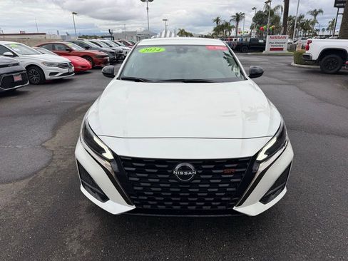 Certified 2024 Nissan Altima 2.5 SR image 2