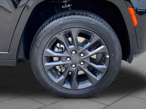 New 2026 Jeep Grand Cherokee L Limited AWD/4WD image 11