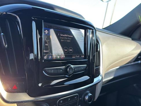 Used 2022 Chevrolet Traverse LS image 21