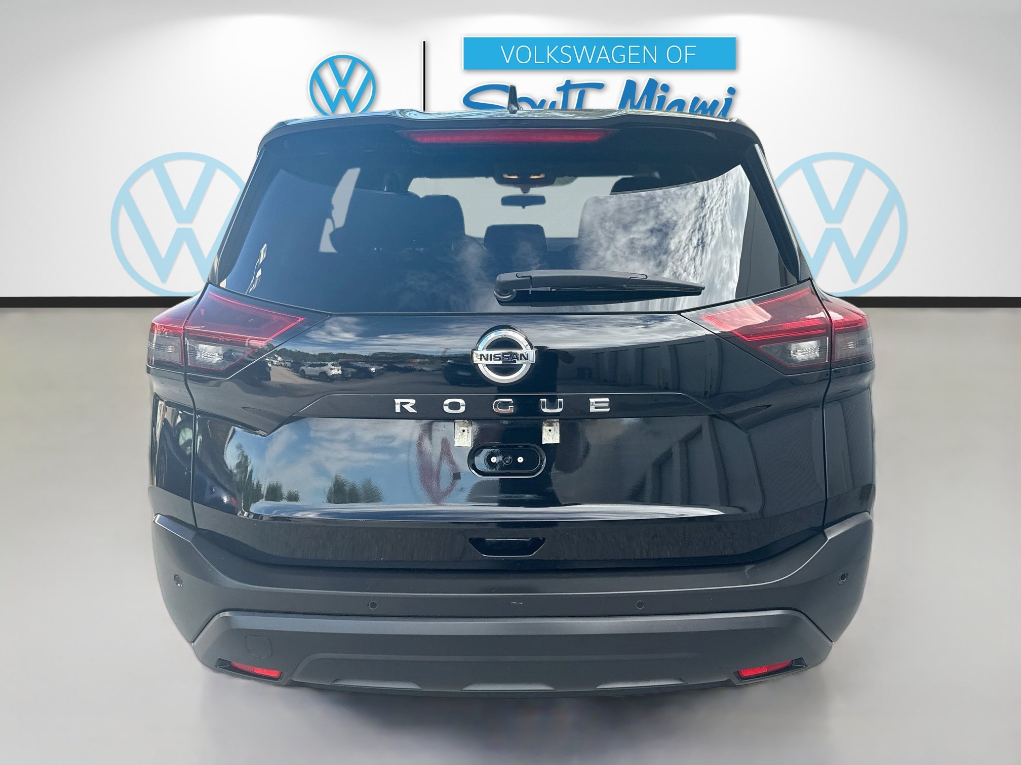 Used 2021 Nissan Rogue S FWD image 6