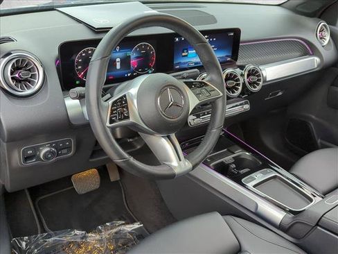 Certified 2024 Mercedes-Benz GLB 250 image 10