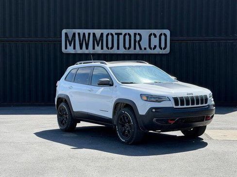 Used 2019 Jeep Cherokee Trailhawk AWD/4WD image 1