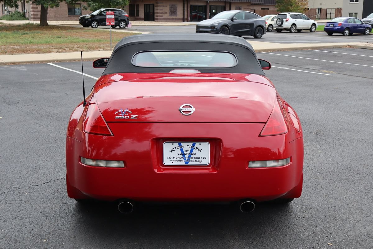 Used 2004 Nissan 350Z Enthusiast RWD image 6