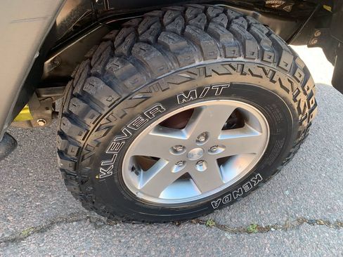 Used 2010 Jeep Wrangler Rubicon w/ PWR Convenience Group AWD/4WD image 16
