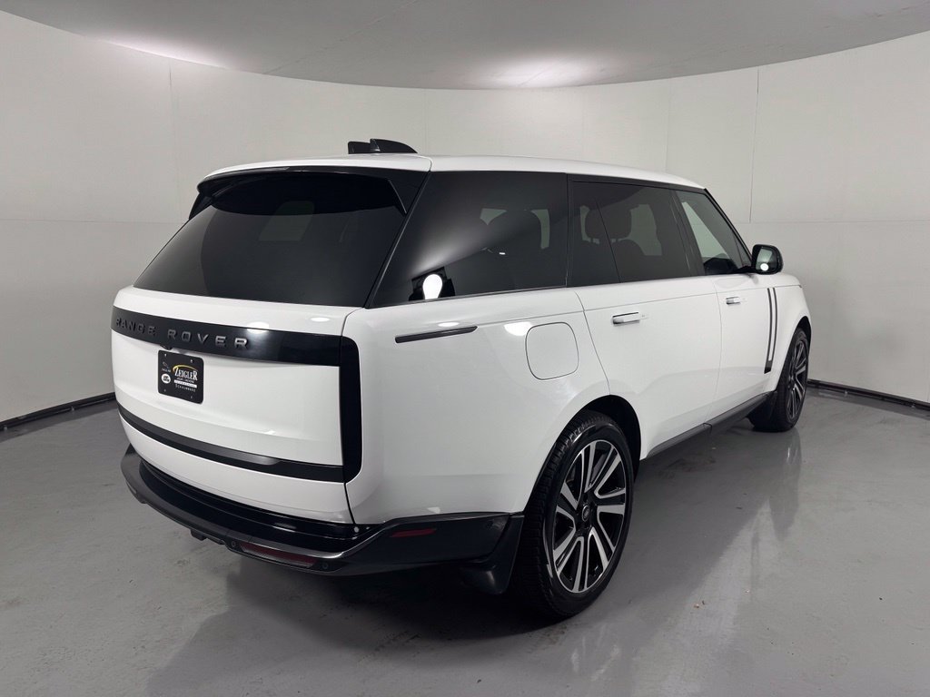 Used 2025 Land Rover Range Rover Long Wheelbase SE AWD/4WD image 5