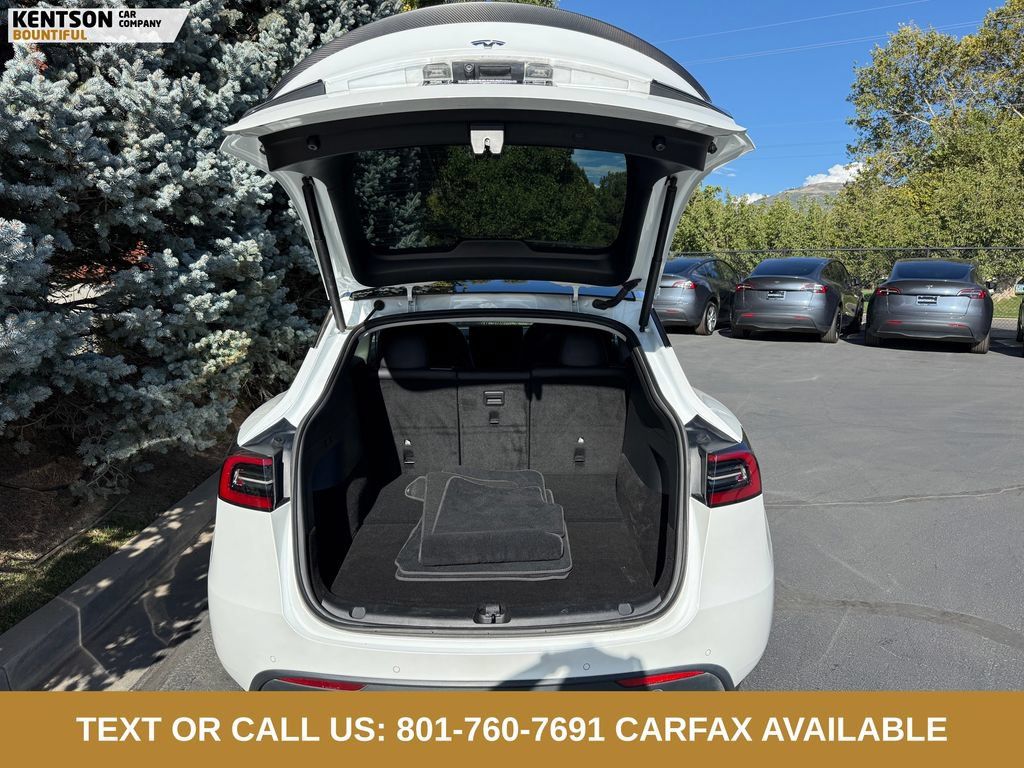 Used 2022 Tesla Model Y Performance AWD/4WD image 27
