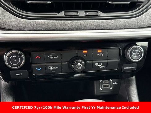 Used 2023 Jeep Compass Latitude AWD/4WD image 25