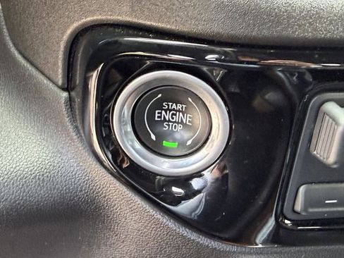 Used 2024 Chevrolet Silverado 2500 High Country w/ High Country Premium Package AWD/4WD image 29