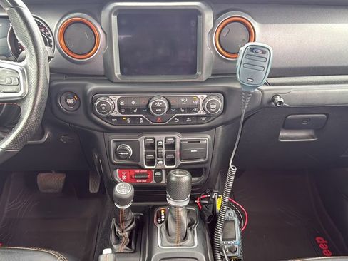 Used 2021 Jeep Gladiator Mojave AWD/4WD image 16