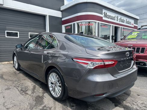 Used 2020 Toyota Camry XLE AWD/4WD image 6