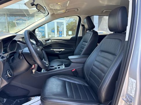 Used 2018 Ford Escape SEL FWD image 4