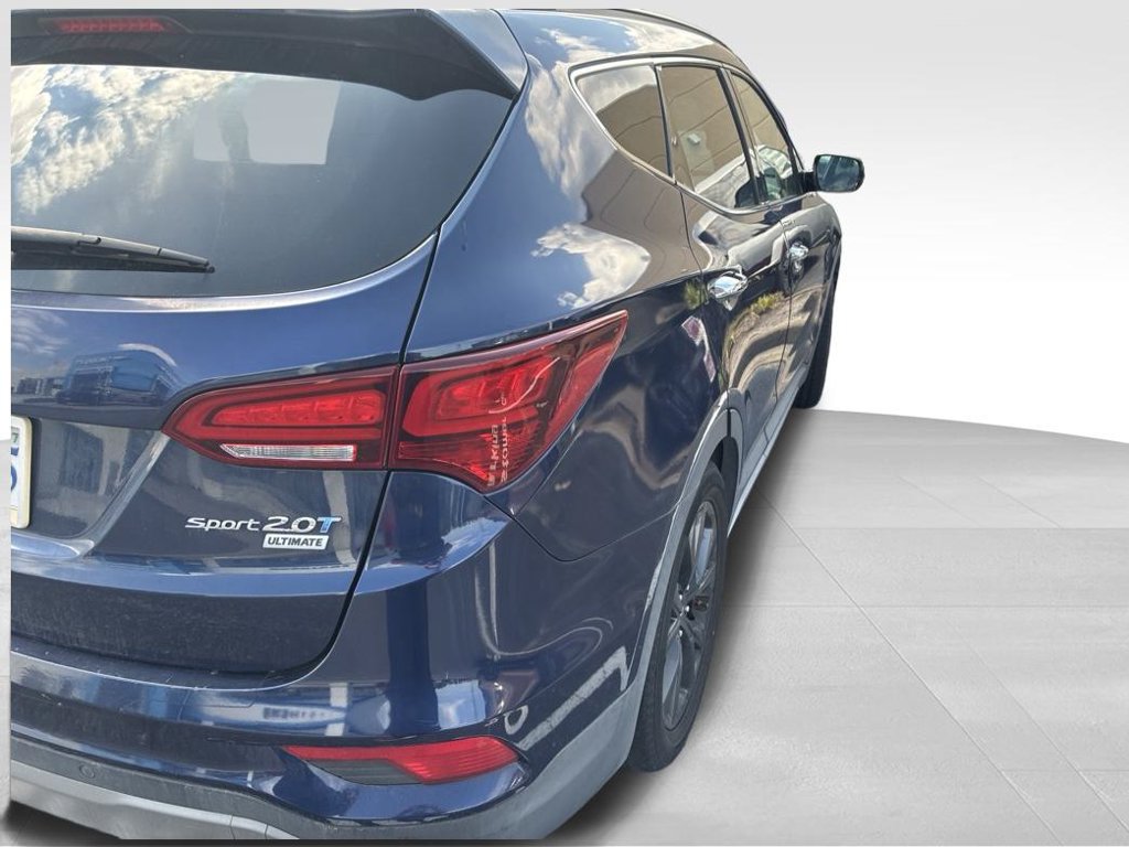 Used 2017 Hyundai Santa Fe Sport FWD image 4