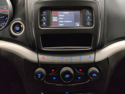 Used 2020 Dodge Journey SE w/ Blacktop Package FWD image 25