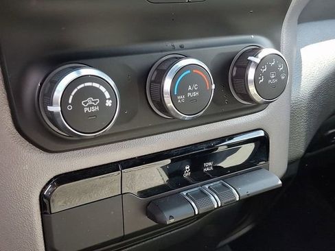 Used 2023 RAM 1500 Lone Star AWD/4WD image 18