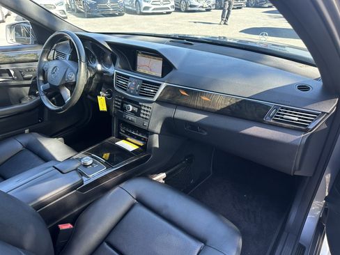 Used 2010 Mercedes-Benz E 350 Sedan image 19