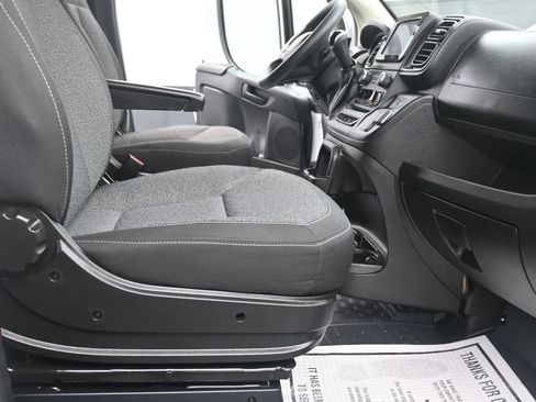Used 2025 RAM ProMaster 2500 w/ U-Haul Equipment Group FWD image 20