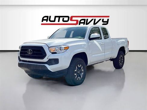 Used 2023 Toyota Tacoma SR image 3