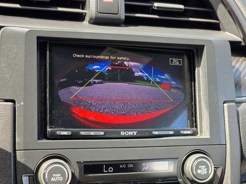 Used 2018 Honda Civic Sport image 5
