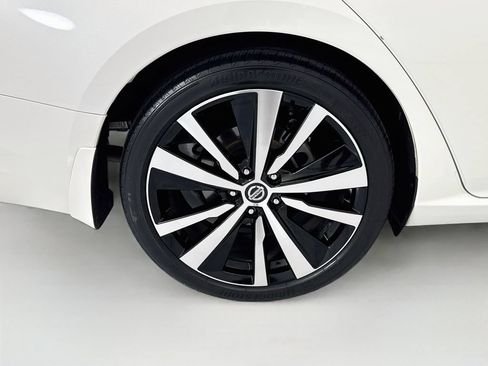 Used 2022 Nissan Altima 2.5 SR w/ Midnight Edition Package FWD image 31